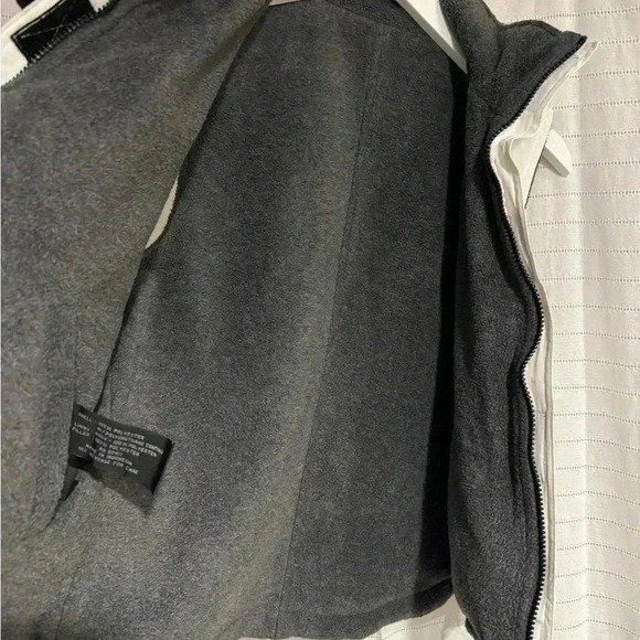 ZeroXposur Women’s Reversible Full Zip Vest - Picture 6 of 10